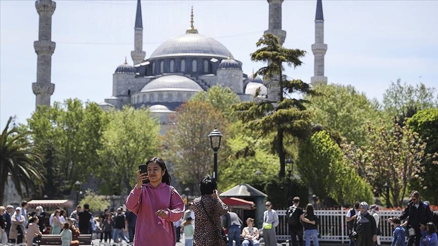 İstanbul'a üç ayda 3,7 milyon turist! İlk sırada hangi ülke var? 27